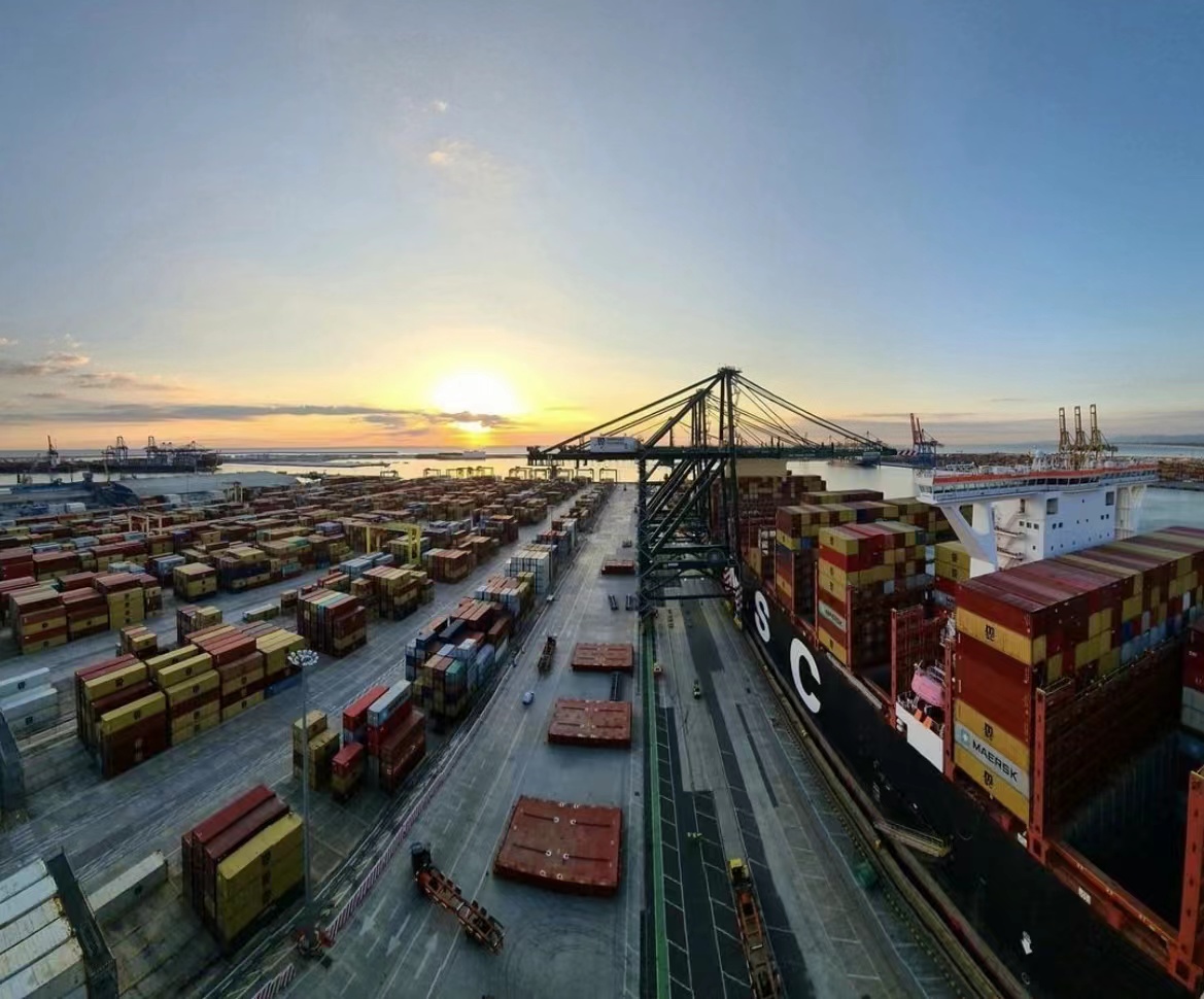 The main responsibilities of Qingdao freight forwarder