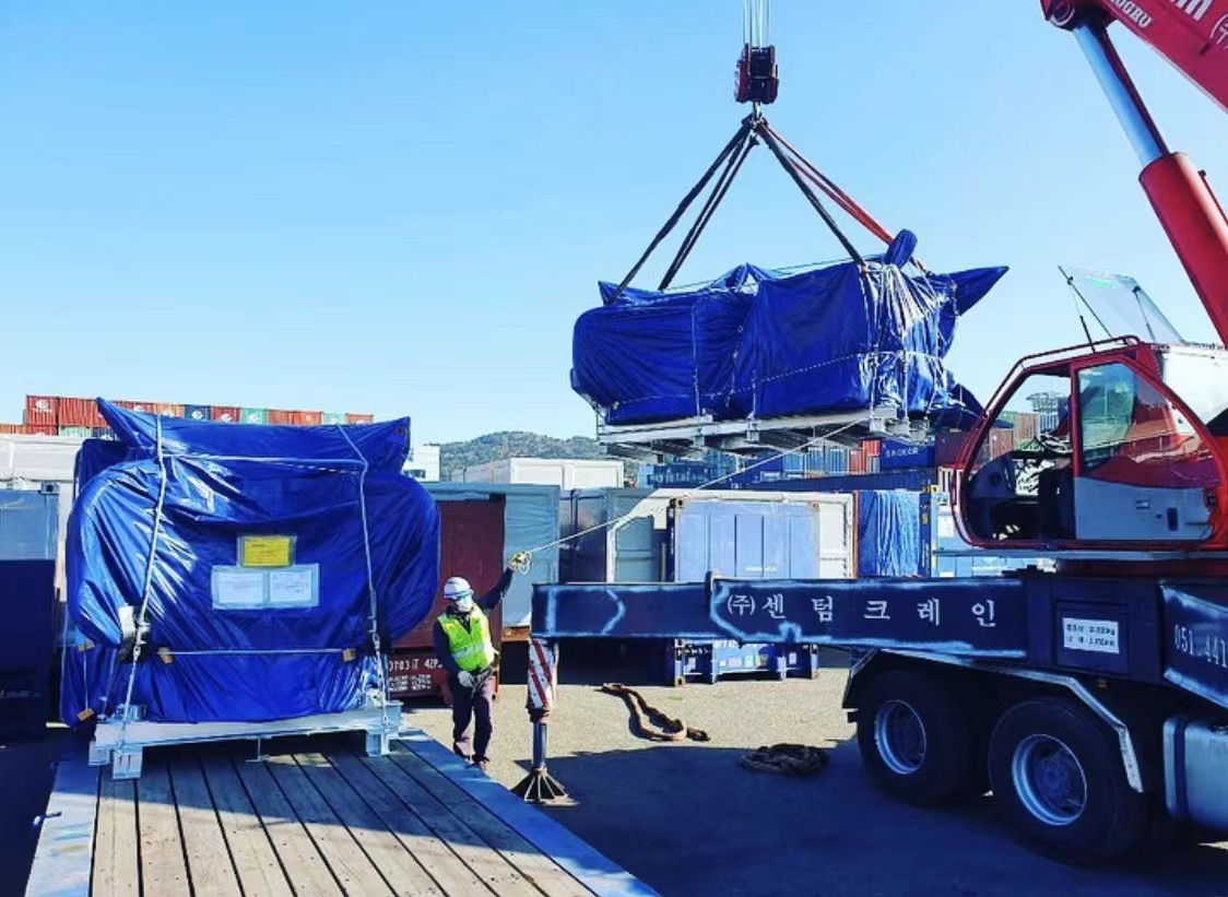 What is the work content of Qingdao freight forwarding?